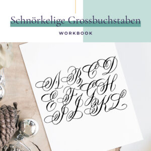 Workbook mit dekorativem Kalligraphie Alphabet von A bis Z mit verschnörkelten Buchstaben