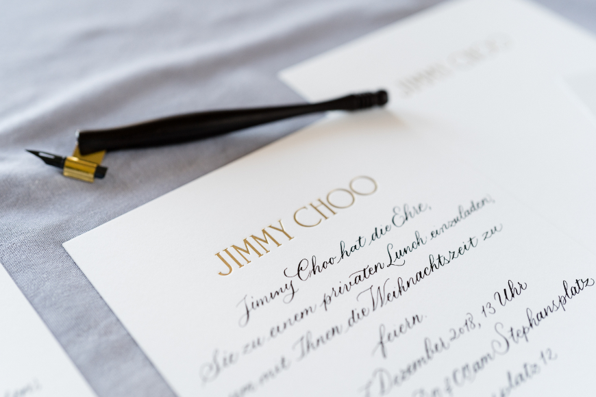 VIP-Welcome-Karte mit vollständig kalligraphiertem Text